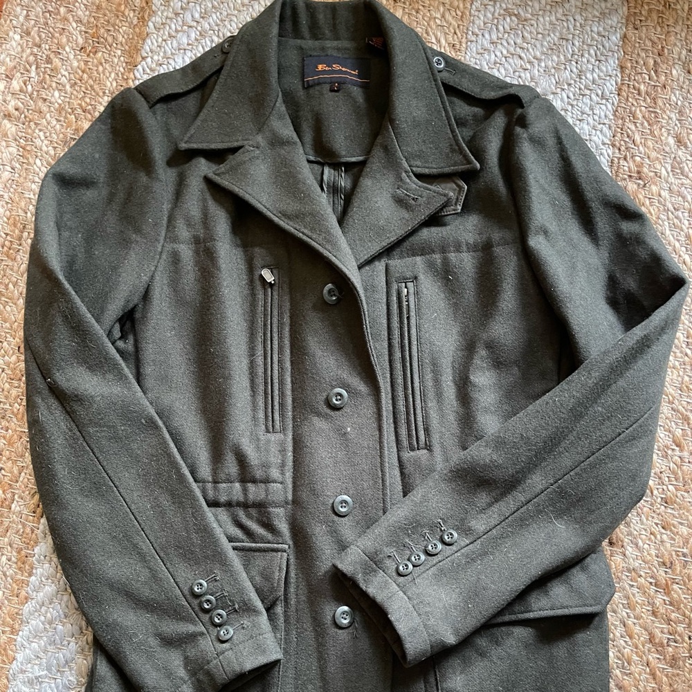 Beautiful Ben Sherman army green coat